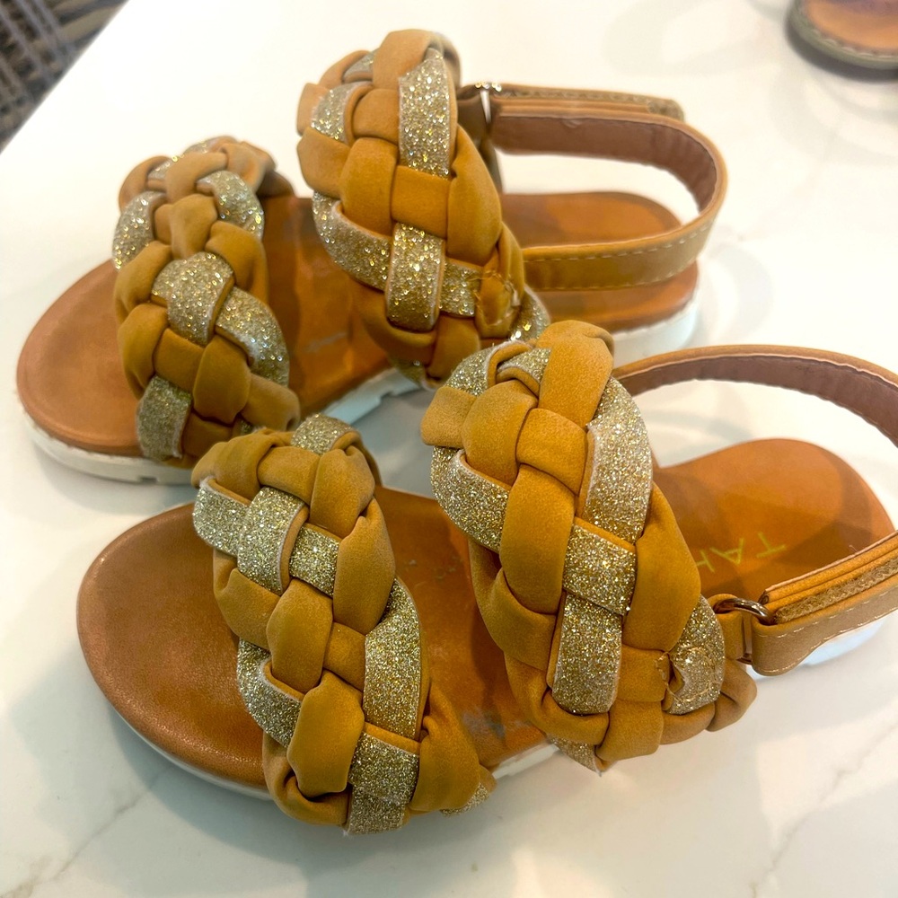 Toddler sandals size 9